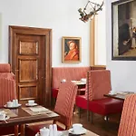 Living De Medici Hotel 4*