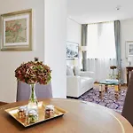 Hotel Living De Medici 4*